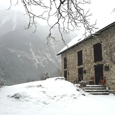 Casas De Zapatierno Kır Evi Espierba